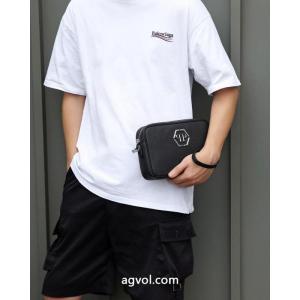 コピー 商品 販売新着入荷 冬のコーデにぴったり 雑誌掲載フィリッププレイン    バッグ.