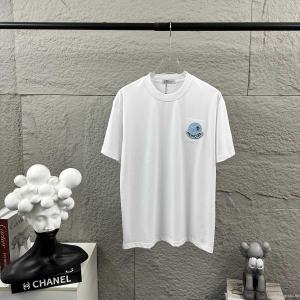 MONCLER再入荷が嬉しい2026 海外セレブが注目アイテム 見つけてほしい一品半袖Tシャツブランド 偽物